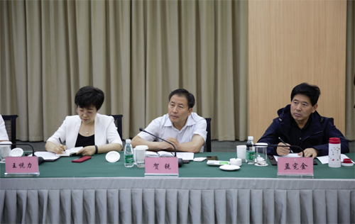 北京大兴区委常委贺锐一行来访四川发展