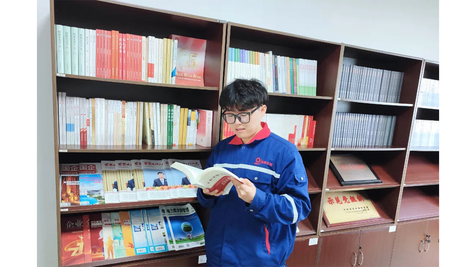 中国建材西南水泥：西南水泥所属重庆长寿西南谭潇：立志做有理想、敢担当、能吃苦、肯奋斗的新时代好青年，让青春在全面建设社会主义现代化国家的火热实践中绽放绚丽之花